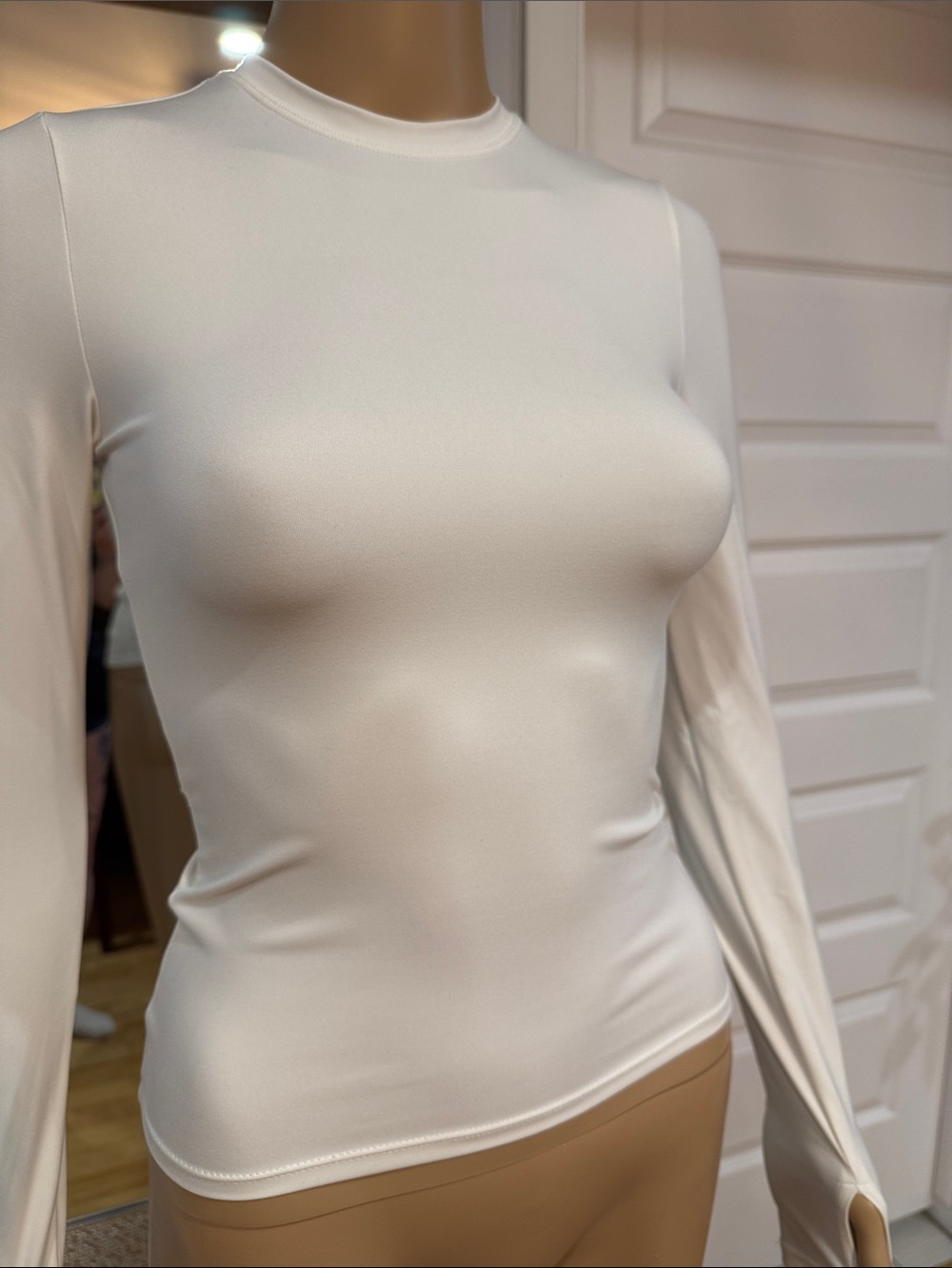 Ardene White Long Sleeve Performance Top- Thumbhole Sleeves - XS
